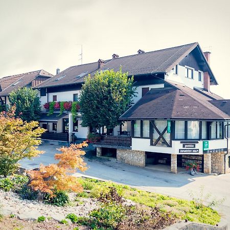 Hotel Zupancicev Hram à Dragatuš Extérieur photo